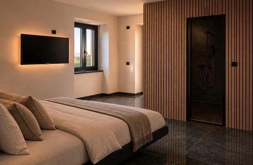 Falerone Bed & Breakfast | Bio at Us