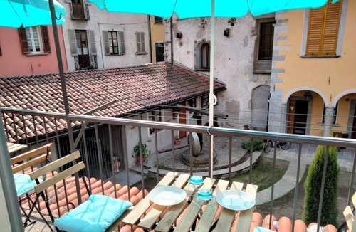 Cannobio Apartment | BLUE apartment in historic center with balcony to relax in