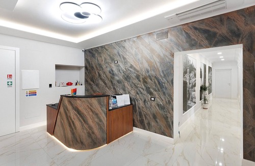 Historical Downtown Salerno Apartment | Blue Dream Suites – Amalfi Room with Wi-Fi and Air Conditioning