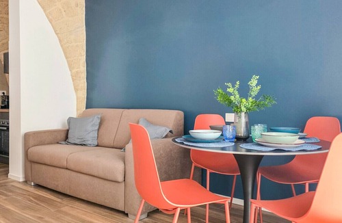 Manfredonia Apartment | Blue Pearl - Grey Pearl Suites