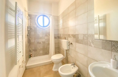 Bitonto Bed & Breakfast | Blue Room - Double Room with Private Garage