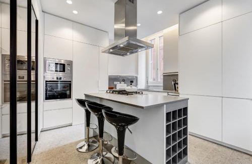 Trastevere House | BMGA l Luxury Home with Patio in Trastevere