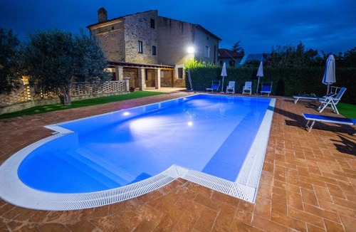 Crecchio House | Borgo Agrituristico Il Pino