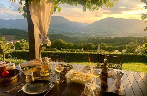 Castelraimondo Bed & Breakfast | Borgo Crispiero