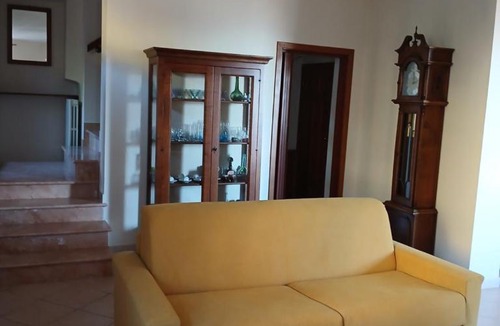 Montefelcino House | Borgo Montaner