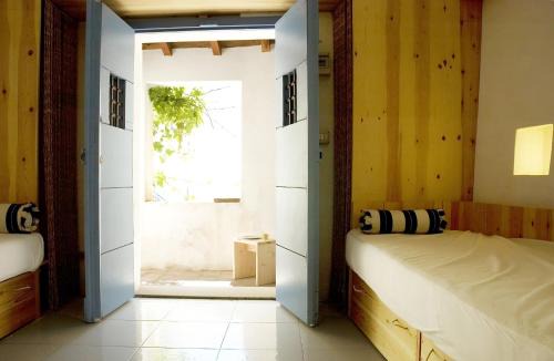 Strongoli House | BORGO PETELIA, Casa Fazio, Antica piccola casa con loggia e scala esterna