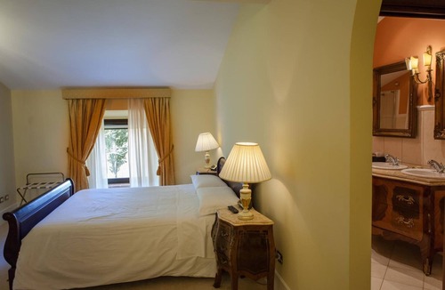 Penna San Giovanni Hotel | Borgo Pilotti Hotel & Restaurant