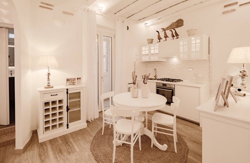 Rione XIV Borgo Apartment | Borgo Pio Vatican Luxury