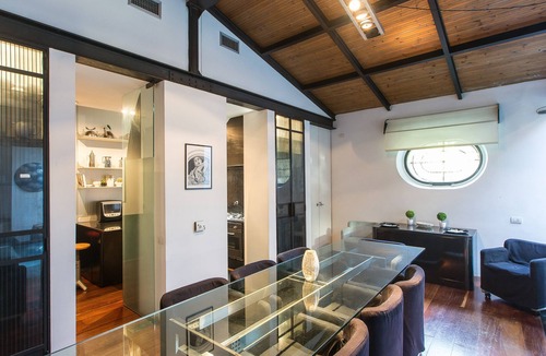 Trastevere Apartment | Botanical Garden, exclusive apartment with swimming pool in the living room, located in .