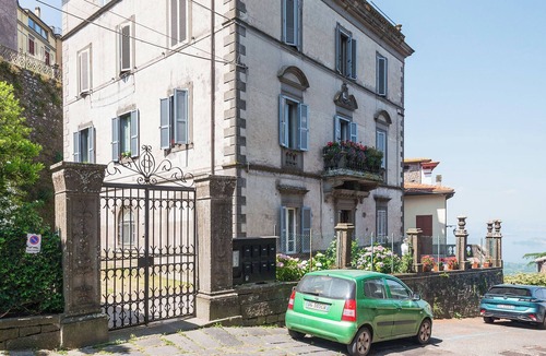 Montefiascone Apartment | Boutique Apartment Old Town TV WI-FI