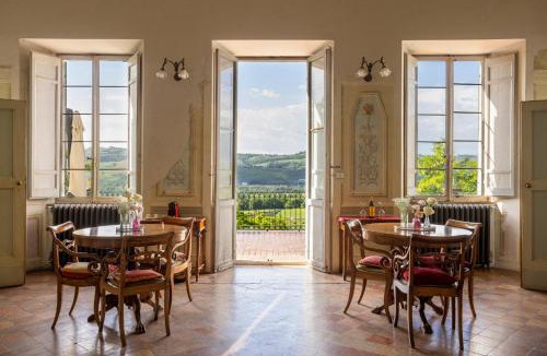 Colli del Tronto Bed & Breakfast | Breakfast-1844 Frescoes -Panoramic Solarium- Centuries Old-Park - Villa Mastrangelo