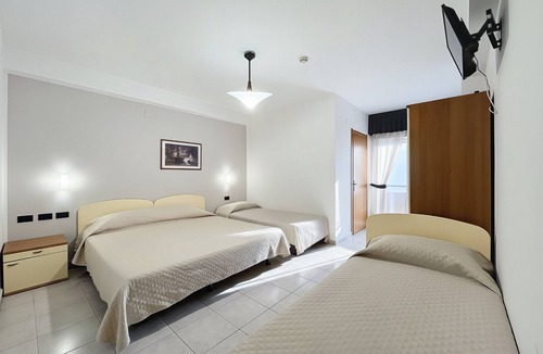 Monte Sant'Angelo Bed & Breakfast | Bright B&B with Sea View Balcony - 103 - Santangelo - Pool