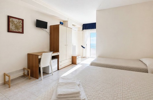 Monte Sant'Angelo Bed & Breakfast | Bright B&B with Sea View Balcony - 244 - Santangelo - Pool