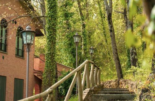 Assisi House | Bright Holiday Home in Umbria with Pool