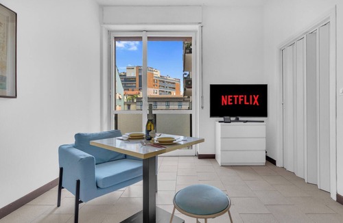 Porta Volta Apartment | Bright, stylish home near Paolo Sarpi – Messina