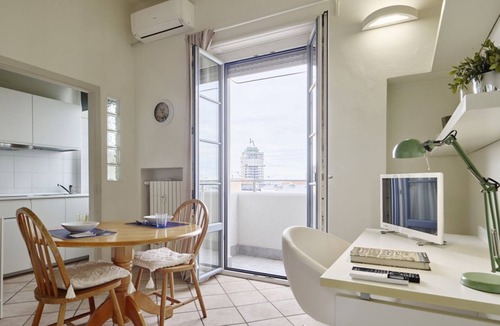 Porta Romana Apartment | Bright Urban Studio | Porta Romana Milano