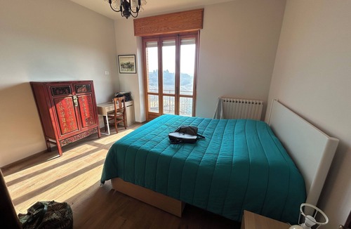 Montegrosso dʼAsti Apartment | Broom Apartment, Cottage with shared common areas