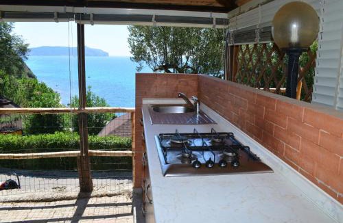 Marina Lido House | Bungalow in Caprioli di Pisciotta with pool