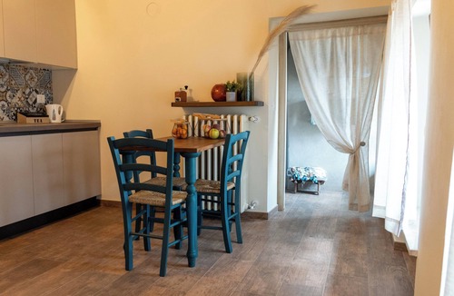 Magliano Alfieri House | By Vigin Dalia – Comfort and Elegance for a Couples' Getaway