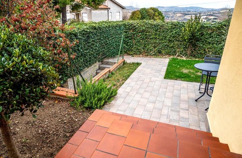 Camerano Apartment | C012 - Camerano, bilocale con doppi servizi e giardino panoramico