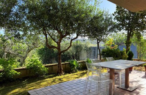 Camerano Apartment | C018 - Camerano, trilocale con giardino e parcheggio