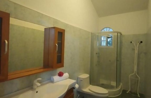 Avellino House | CAMERA IN APPARTAMENTO CENTRALE PER SOLE DONNE