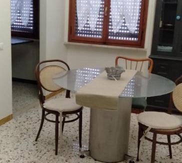 Foligno House | CAMERE VACANZA FOLIGNO LUSITANA T2