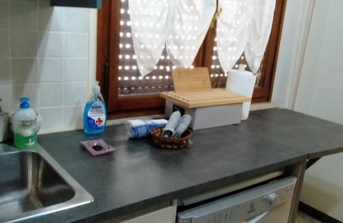 Foligno House | CAMERE VACANZA FOLIGNO LUSITANA T2