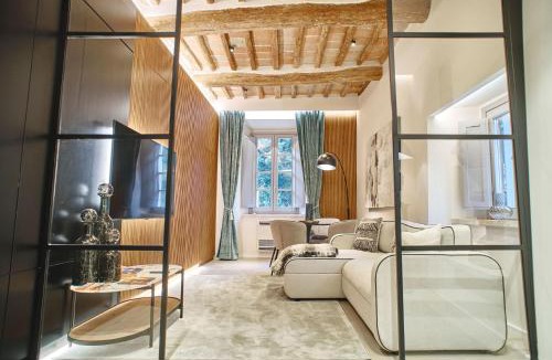 Old Town Apartment | Camillo Benso - M&M Holiday House