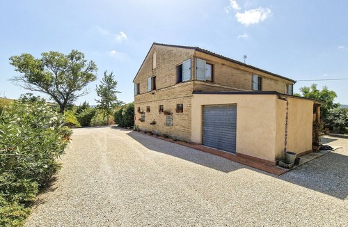 Ponzano di Fermo Villa | "Campanula" Villa With Panoramic Pool in Fermo