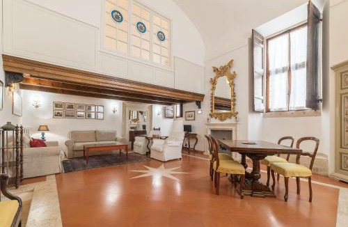 Rione XI Sant'Angelo Apartment | Campitelli Fascinating Apartment