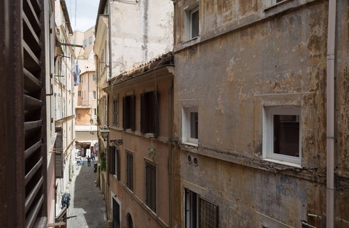 Rione VII Regola Apartment | Campo de Fiori Lovely Apartment