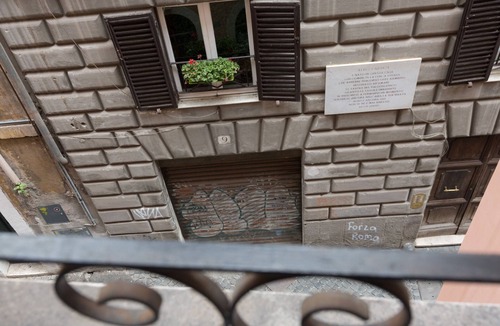 Rione VII Regola Apartment | Campo de Fiori Lovely Apartment