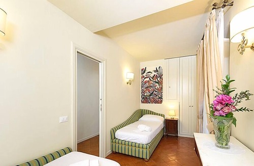 Rione XI Sant'Angelo Apartment | Campo Fiori Ghetto panoramic terrace, fountain view 4 BR 3 BA in historic palace