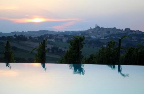 Corinaldo Hotel | Cantina Langelina