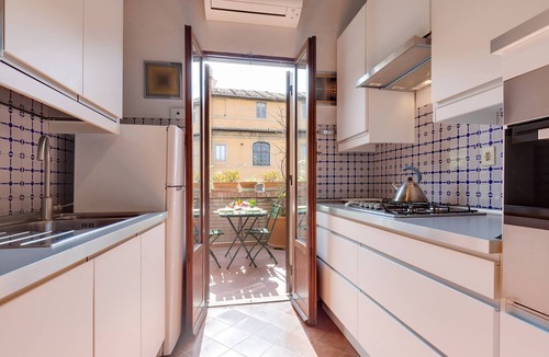 Rione VI Parione Apartment | Cappellari 35 | Luxury Apartment in Campo de' Fiori