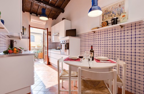 Rione VI Parione Apartment | Cappellari 35 | Luxury Apartment in Campo de' Fiori