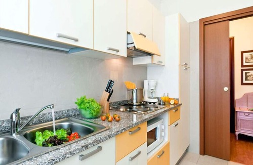 Baveno Apartment | Carl & Do Lake View 4/5 Pax