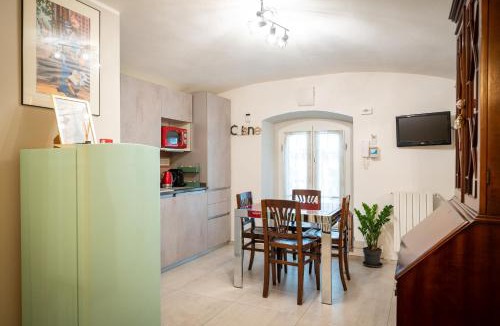 Historic Centre Apartment | Carma - Suite Storica in Piazza Vittorio Centro