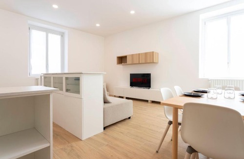 Novara Apartment | Caroli Maison - Design flat 5min da Stazione