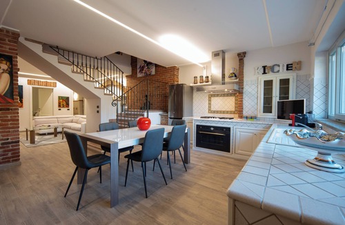 Roddi House | Casa a Roddi con vista sulle Colline
