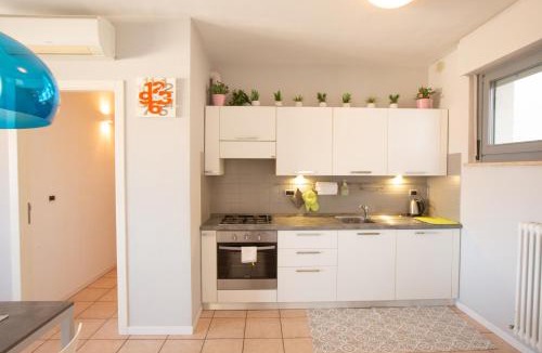 Senigallia Apartment | Casa Adelaide - Senigallia a 2 passi dal centro, Terrazza vista mare e Spiaggia a piedi