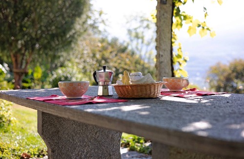 Crevoladossola House | Casa Alpinone: rustic independent country house with private garden and orchard