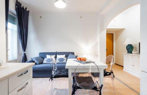 Follonica Apartment | casa blu