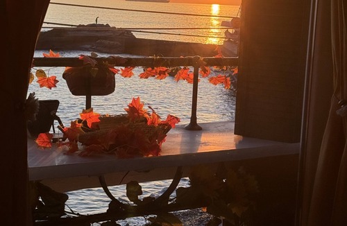 Quinto al Mare House | Casa Bruna … Like a boat on the sea .