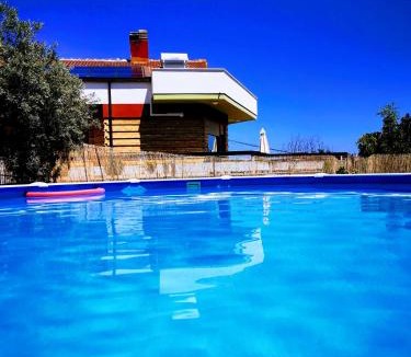 Pescara Apartment | Casa Cavallaro con Piscina estiva, parcheggio e giardino