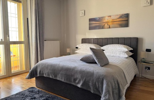 Villanova d'Asti House | Casa con giardino tra Asti e Torino, Relax nel verde