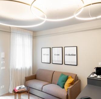 Langhe and Roero Apartment | Casa da Anna, incantevole nel cuore di Alba, alloggio di design - parcheggio