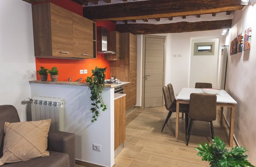 Citta della Pieve Apartment | Casa del Cocciaro - independent apartment in the old town, on ground floor