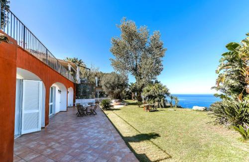 Panza House | Casa del passero - Villa with Infinity Garden and Sea View